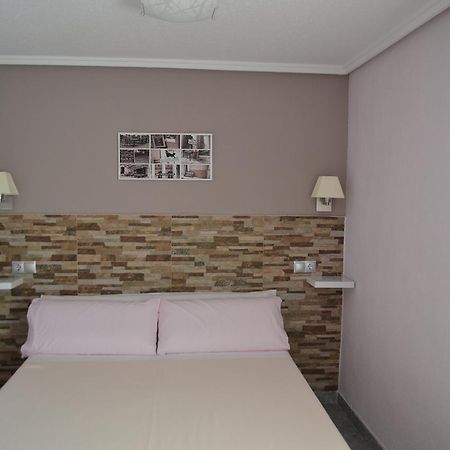 Hostal La Pilarica Paterna Luaran gambar