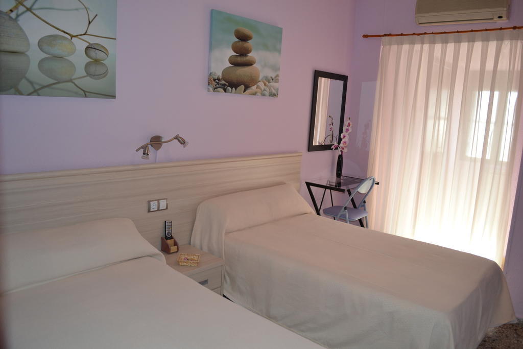 Hostal La Pilarica Paterna Bilik gambar