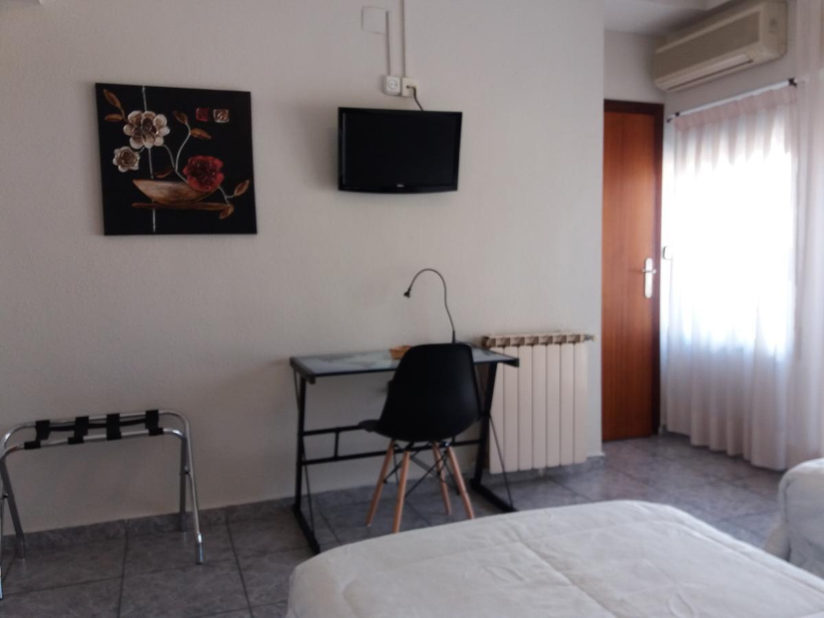 Hostal La Pilarica Paterna Bilik gambar