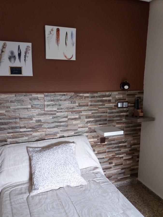Hostal La Pilarica Paterna Luaran gambar