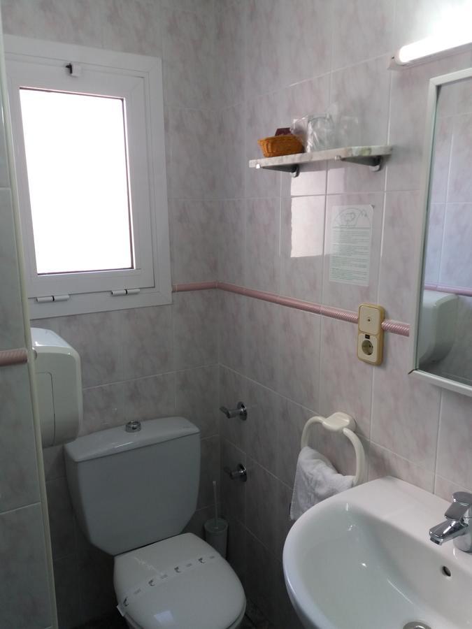Hostal La Pilarica Paterna Bilik gambar