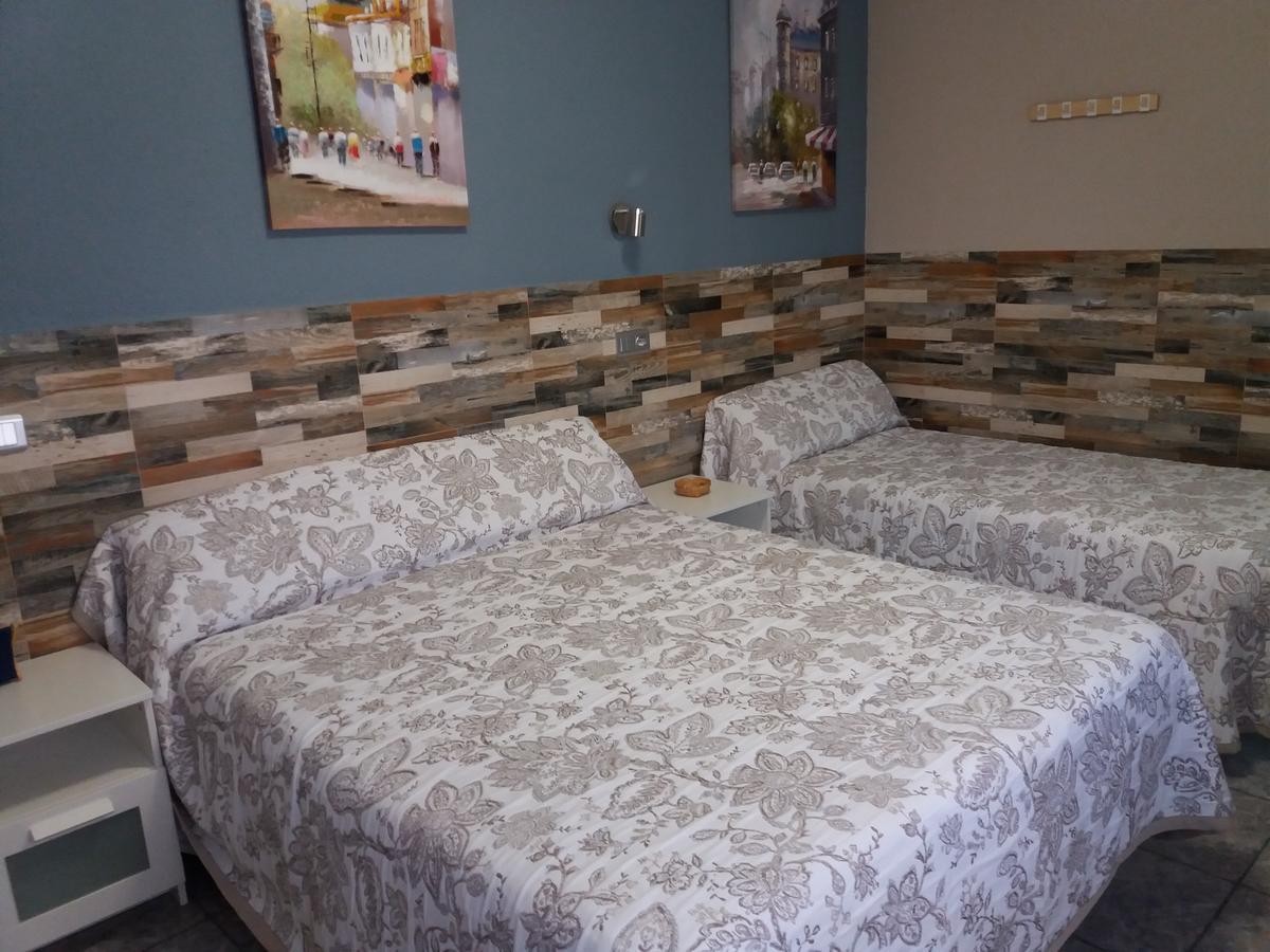 Hostal La Pilarica Paterna Luaran gambar