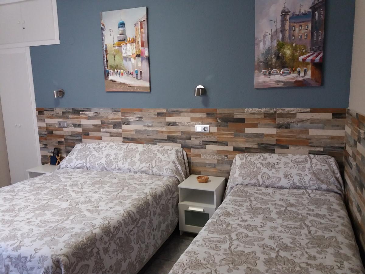 Hostal La Pilarica Paterna Luaran gambar