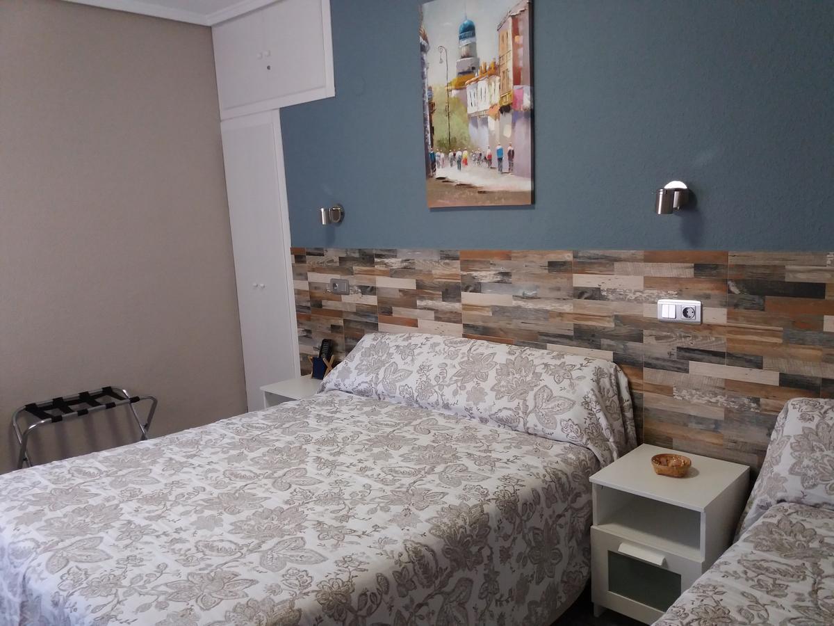 Hostal La Pilarica Paterna Luaran gambar