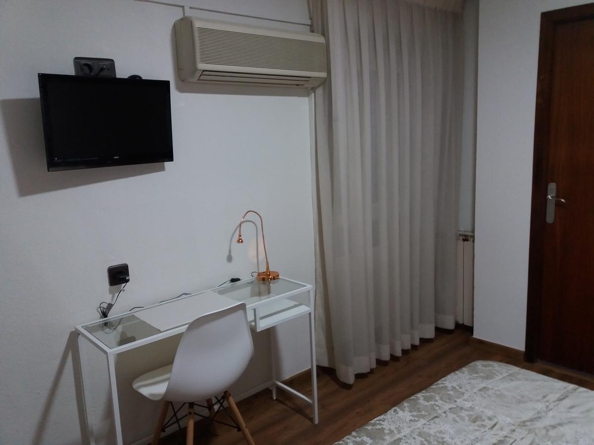 Hostal La Pilarica Paterna Luaran gambar