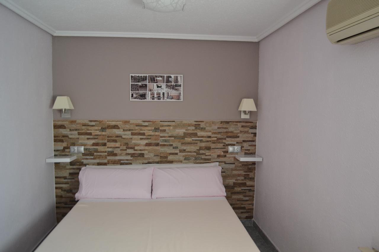 Hostal La Pilarica Paterna Luaran gambar