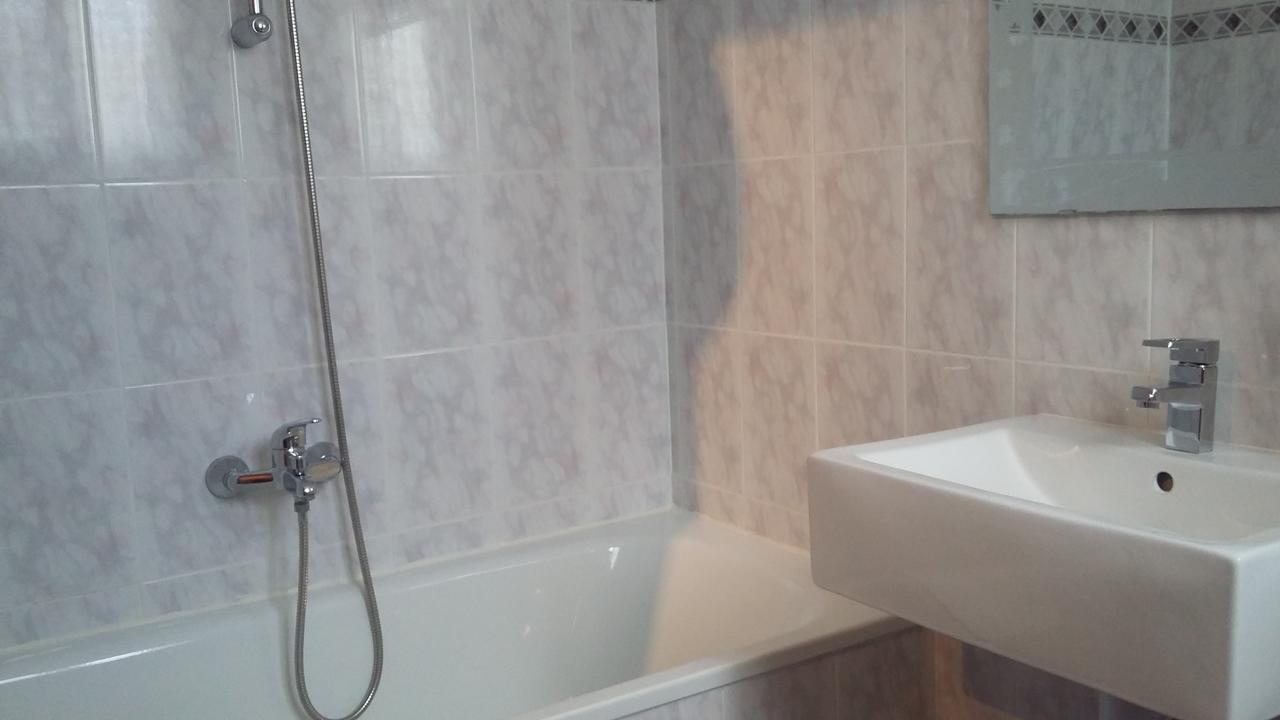 Hostal La Pilarica Paterna Luaran gambar