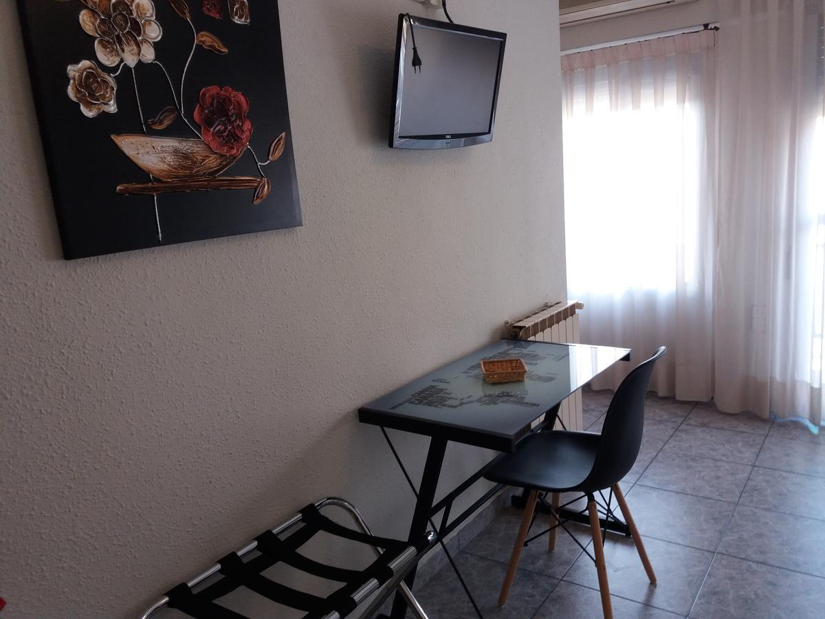 Hostal La Pilarica Paterna Luaran gambar