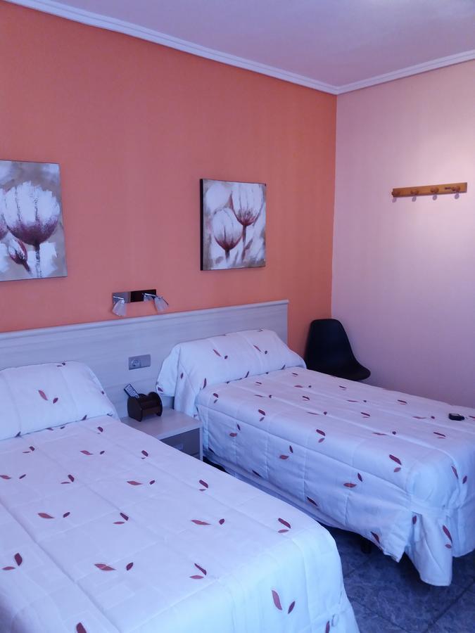 Hostal La Pilarica Paterna Luaran gambar