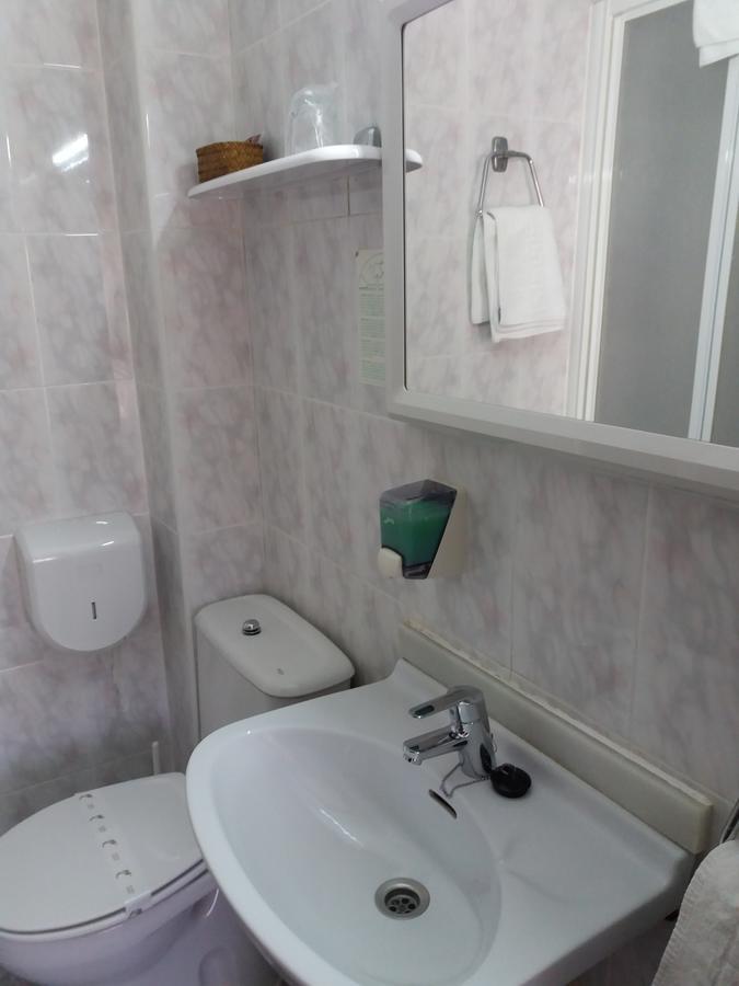Hostal La Pilarica Paterna Luaran gambar