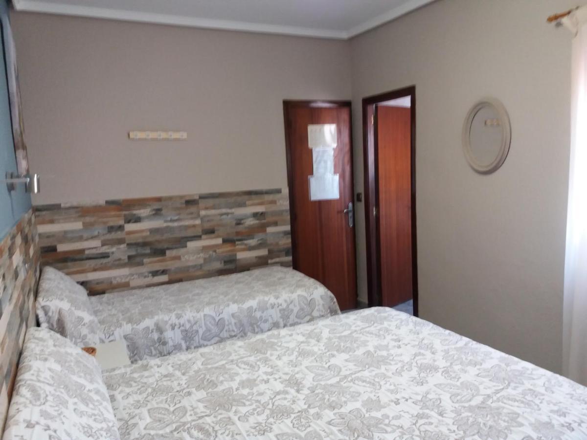 Hostal La Pilarica Paterna Bilik gambar